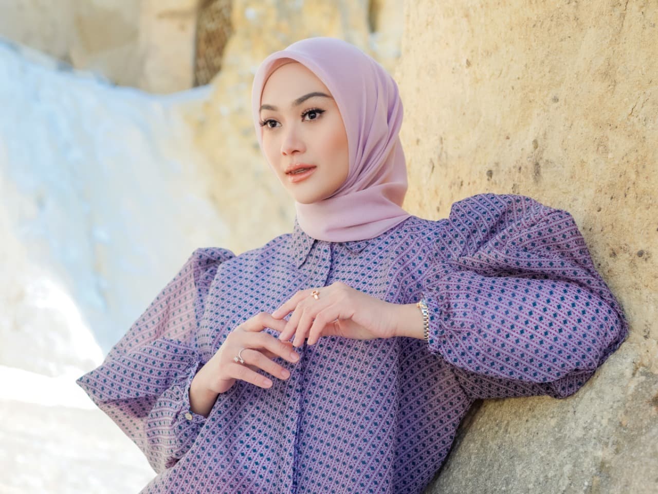 Supaya Nyaman Saat Silaturahmi, Ini Tips Memilih Baju Lebaran ala Influencer Indah Nada Puspita