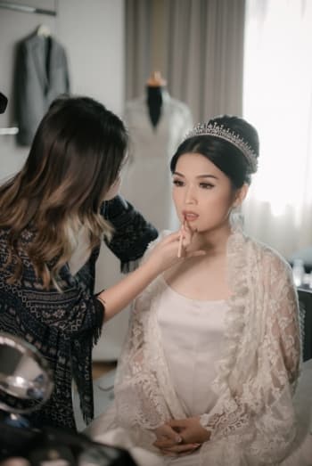 Berkenalan dengan Julee Topper, Makeup Artist Profesional dan Pendiri Akademi Makeup