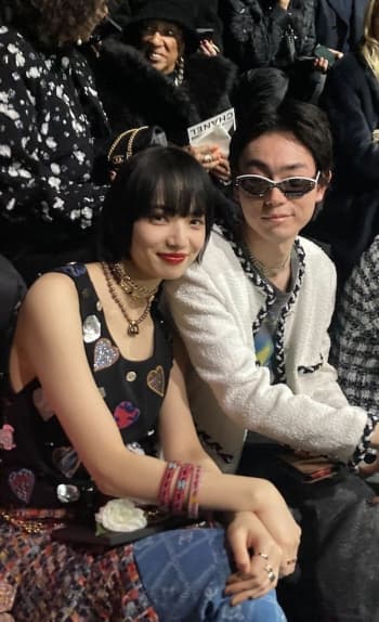 Pasangan Masaki Suda dan Nana Komatsu Tampil Mesra di Gelaran Chanel Paris Fashion Week 2023