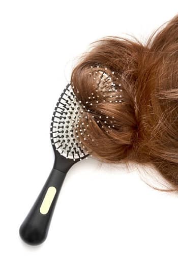 Sering Dianggap Sama, Inilah Perbedaan Hair Fall dan Hair Loss