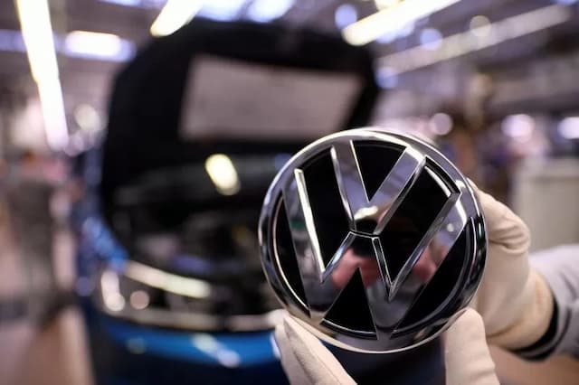 Volkswagen Siapkan Rencana Efisiensi hingga 2028, Penutupan Pabrik Masuk Opsi