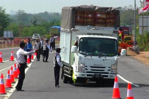 Daftar Jenis Kendaraan yang Dilarang Melintas Selama Arus Mudik 13-29 Maret 2026