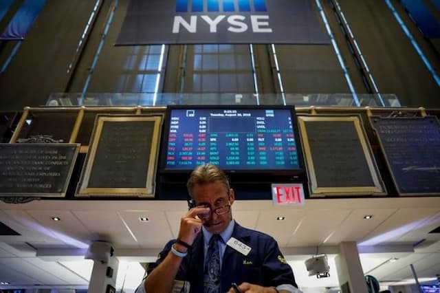 Wall Street Tergelincir Jelang Rilis Laporan Pendapatan Raksasa Teknologi dan Pertemuan The Fed