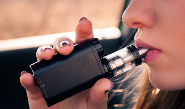 Kemenkes Nilai Vape Sama Berbahaya dengan Produk Rokok Konvensional