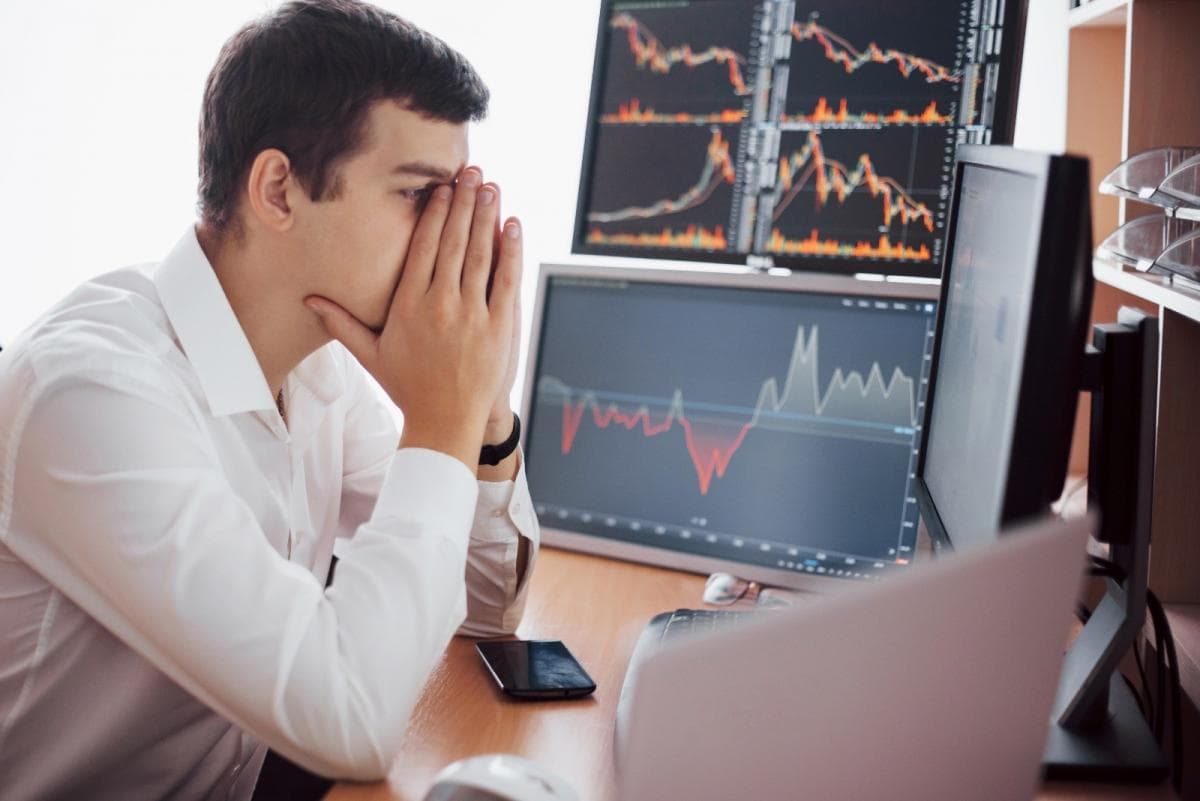 10 Saham Paling Banyak Dijual Asing di April, Bank Besar hingga Konglo