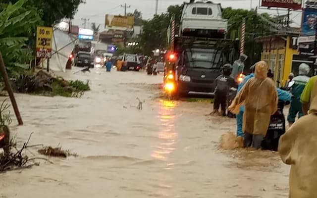 Mensesneg Bakal Dalami Dugaan Penebangan Hutan Penyebab Banjir di Guci Tegal