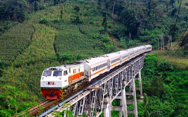 KA Ekonomi Kerakyatan Laris pada Momen Mudik 2026, Okupansi Tembus 124 Persen