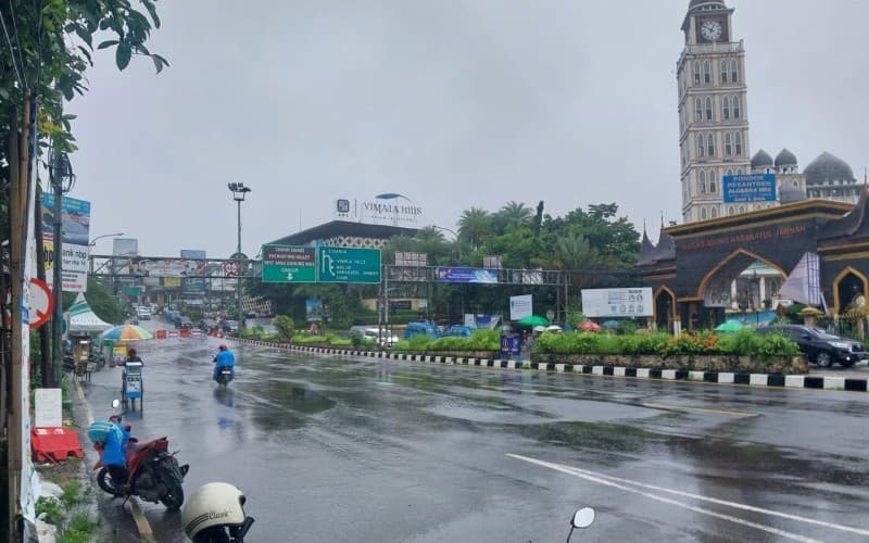 Jumlah Kendaraan ke Puncak Menurun Sore Ini, Arah Jakarta Naik