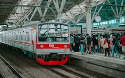 KRL Sulit Beroperasi 24 Jam, Kereta Terbatas dan Butuh Perawatan
