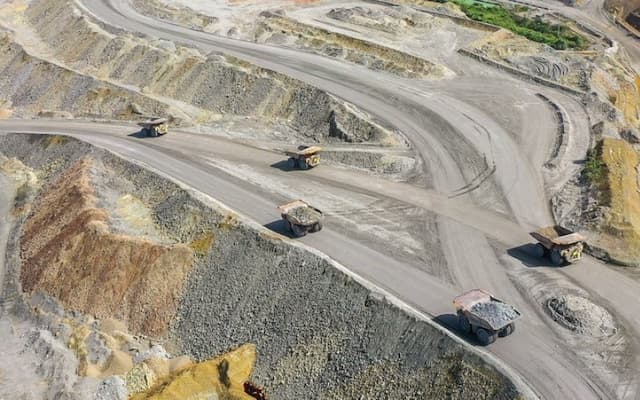 AMMN Habiskan Dana Rp50,90 Miliar Eksplorasi Tambang di Sumbawa 