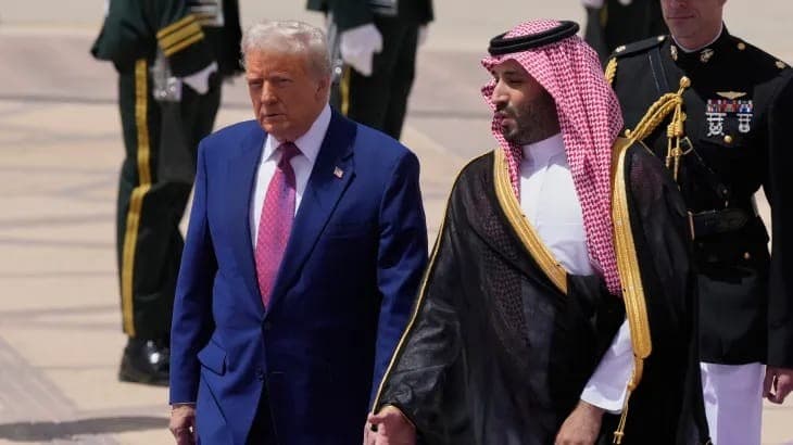 Trump Tiba di Arab Saudi, Disambut Putra Mahkota MBS