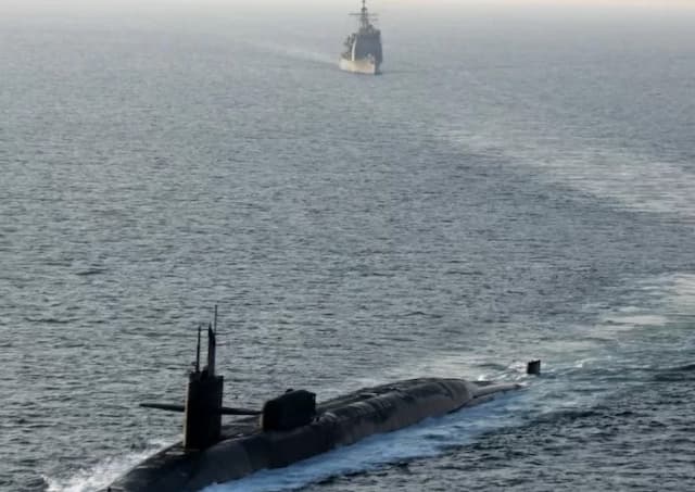 Kapal Mussafah 2 Meledak di Selat Hormuz, Tiga ABK WNI Masih Dicari