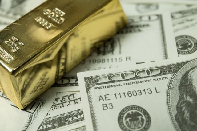 Proyeksi Harga Emas Sepekan: Analis Netral, Ritel Masih Bullish