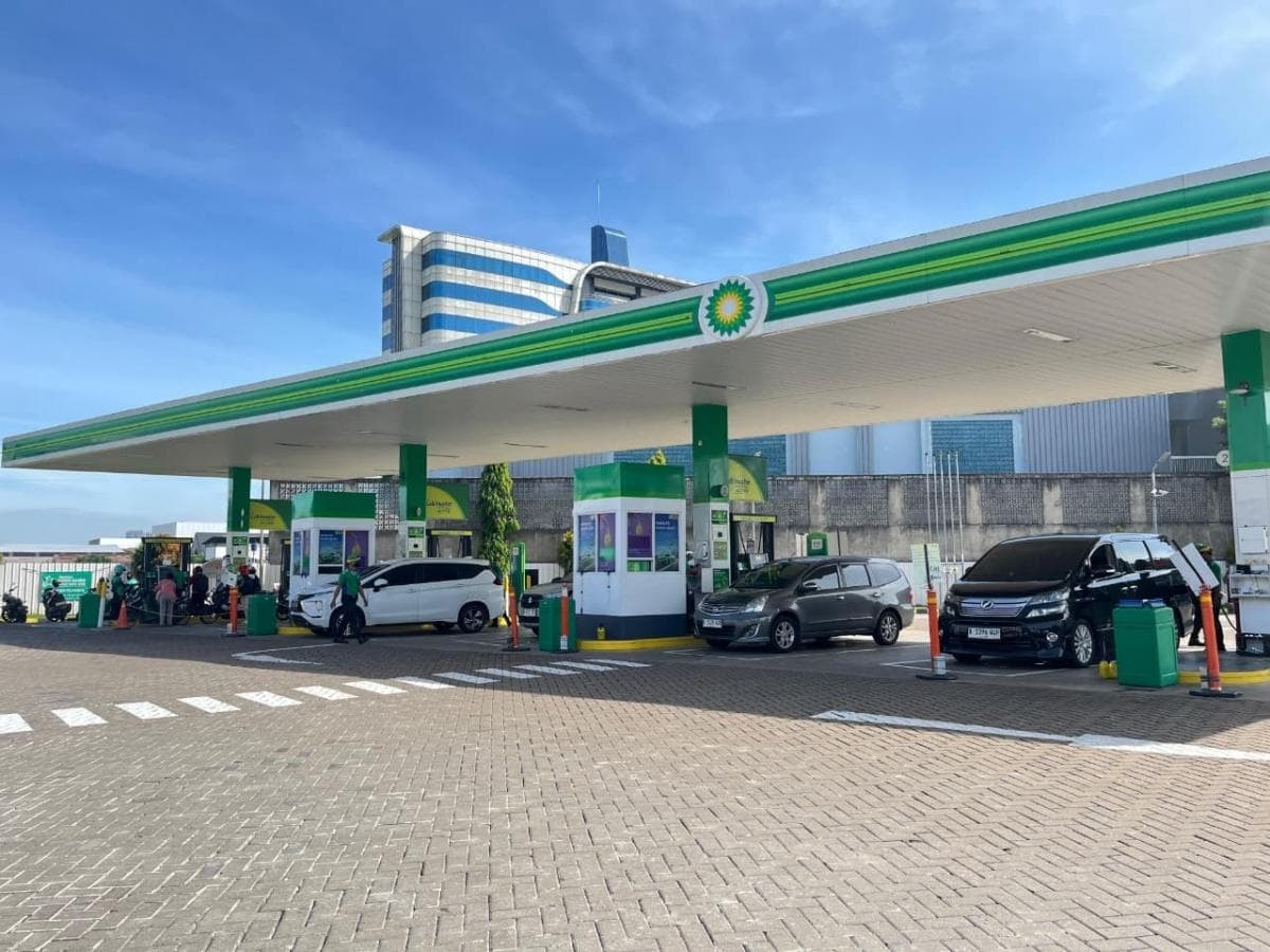 Simak Harga Terbaru BBM Pertamina hingga BP, Ada yang Tembus Rp30 Ribu per Liter