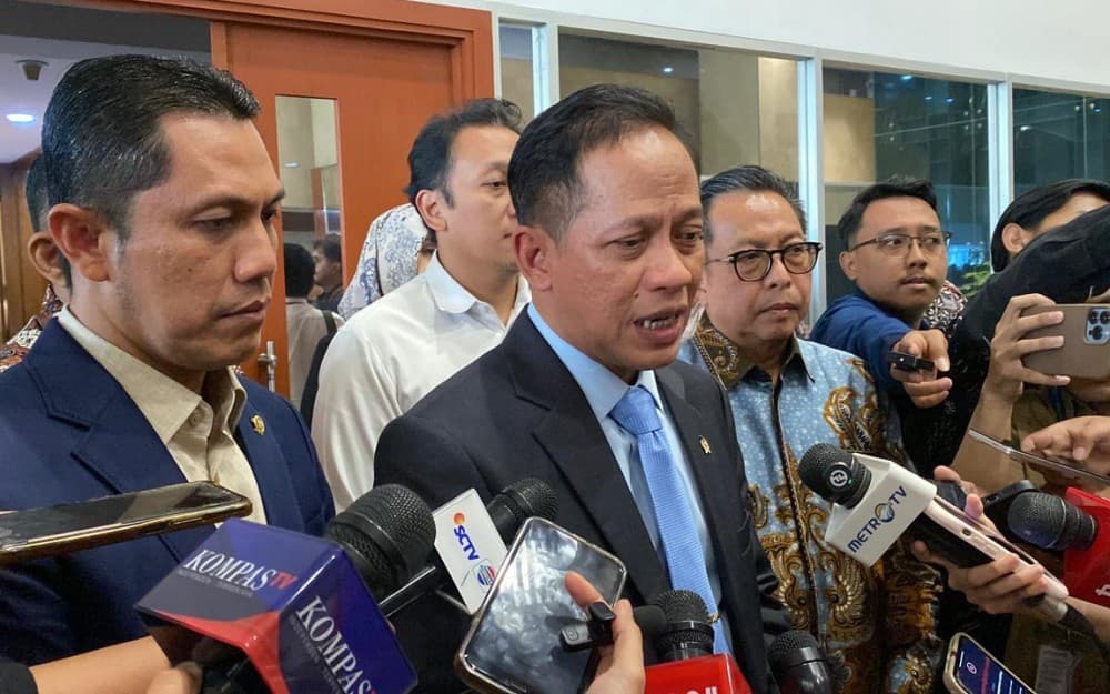 Didesak Mundur karena Bencana Sumatera, Menteri Lingkungan Hidup Buka Suara Didesak Mundur karena Bencana Sumatera, Menteri Lingkungan Hidup Buka Suara