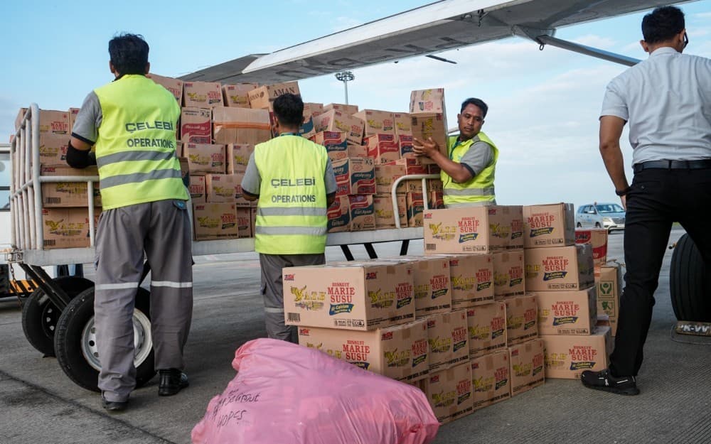 Armada Udara Jadi Tulang Punggung Kirim Bantuan ke Wilayah Terdampak Bencana yang Terisolasi