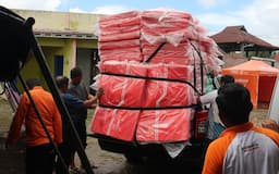 Distribusi Bantuan ke Sumbar Dikebut, Dapur Umum Siapkan 239.898 Bungkus Makan per Hari