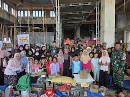 TNI dan Mahasiswa Lakukan Pemulihan Trauma Anak-Anak Korban Bencana di Aceh