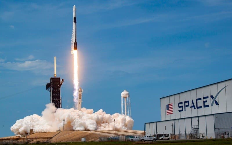 Spacex Targetkan Valuasi USD2 Triliun jelang IPO, Lampaui Tesla dan Meta