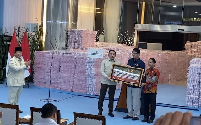 Kejagung Serahkan Rp6,6 Triliun dan 800 Ribu hektare Lahan ke Negara di Depan Presiden Prabowo