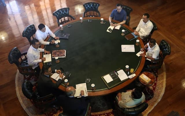 Prabowo Rapat di Hambalang, Bahas Kampung Haji hingga Percepatan Pemulihan Sumatera Prabowo Rapat di Hambalang, Bahas Kampung Haji hingga Percepatan Pemulihan Sumatera