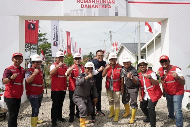 Kebut Pembangunan Nonstop Enam Hari, Adhi Karya (ADHI) Pastikan 600 unit Huntara Siap Huni