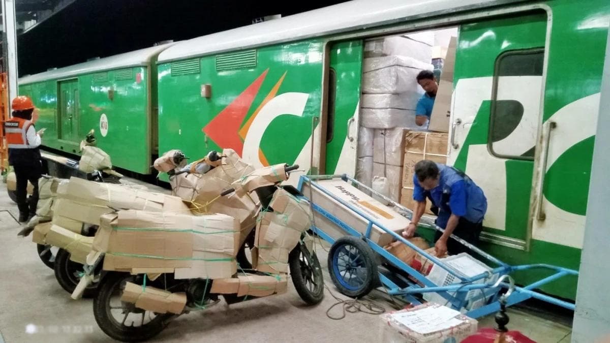 KAI Layani 5.334 Unit Angkutan Motis dan 4,17 Juta Pelanggan pada Nataru 2025/2026