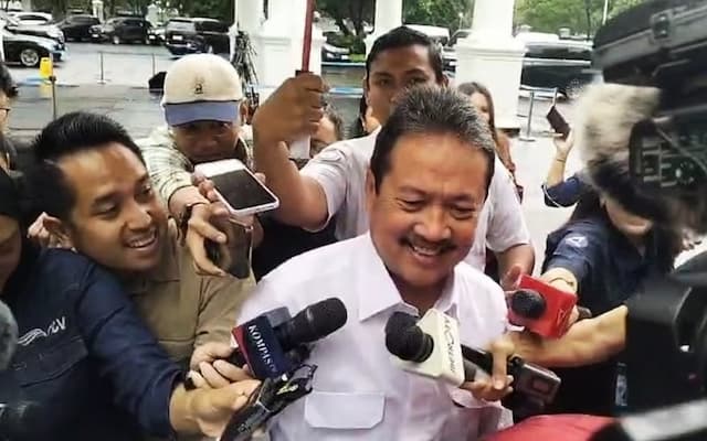 Menteri Trenggono Lempar Senyuman Usai Sentil Menkeu Purbaya di Medsos