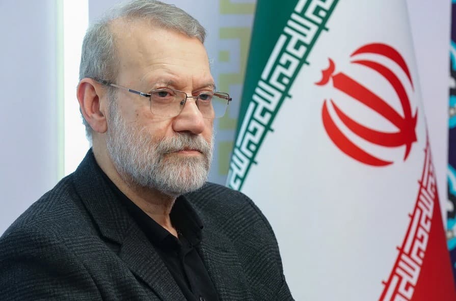 Ali Larijani Muncul Sebagai Figur Pengendali Politik Iran Pasca Kematian Khamenei