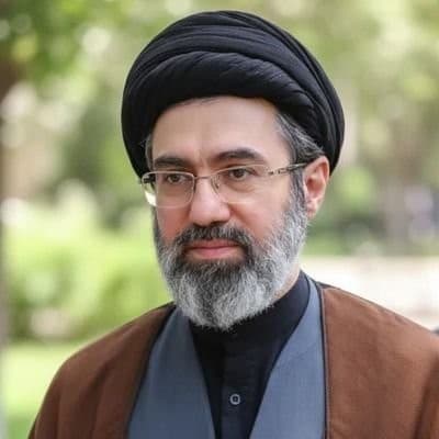 Pemimpin Tertinggi Iran Mojtaba Khamenei Perintahkan Blokade Selat Hormuz Dilanjutkan