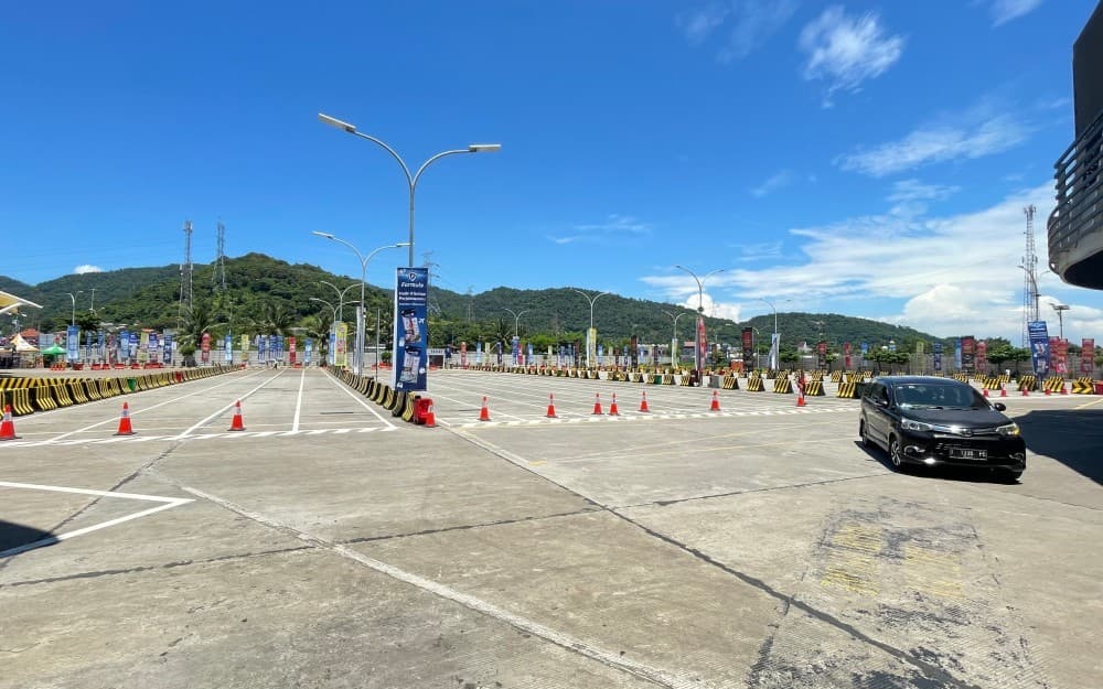 Jelang Lebaran, Pelabuhan Merak Kelas Eksekutif Terpantau Masih Sepi Pemudik