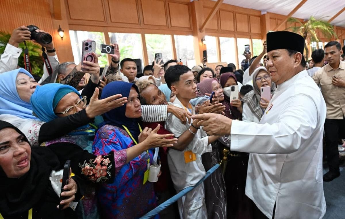 Kisah Haru dan Bahagia Warga Bertemu Prabowo Saat Open House Lebaran di Istana