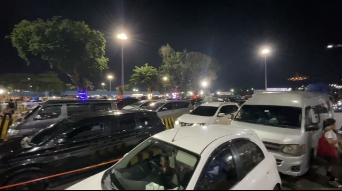 Kendaraan Mulai Ramai di Pelabuhan Bakauheni saat Malam Puncak Arus Balik Lebaran