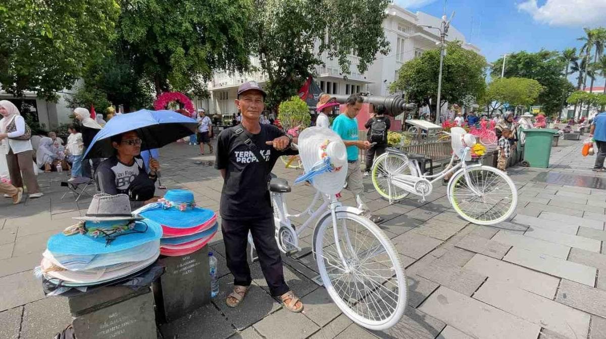 Omzet Pemilik Sewa Sepeda Ontel di Kota Tua Tembus Rp600 Ribu saat Libur Paskah