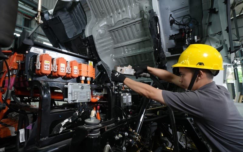 Rights Issue, VKTR Naikkan Target Penerbitan Saham Jadi 25 Juta