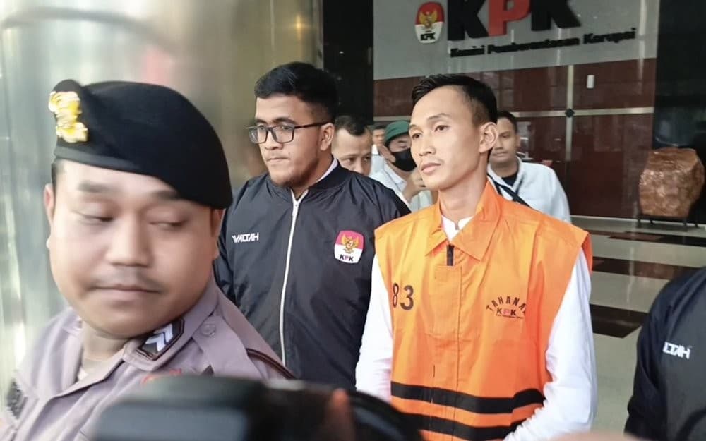 Ajudan Gubernur Riau Abdul Wahid Ditahan KPK Usai Diperiksa