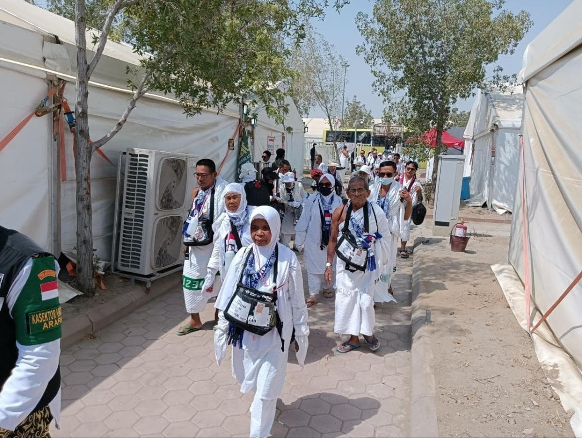 Arab Saudi Berlakukan Pembatasan Masuk ke Makkah Tanpa Izin Mulai 13 April 2026