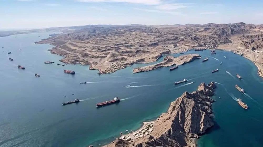 Kapal Tanker China Coba Lewati Selat Hormuz di Tengah Blokade AS