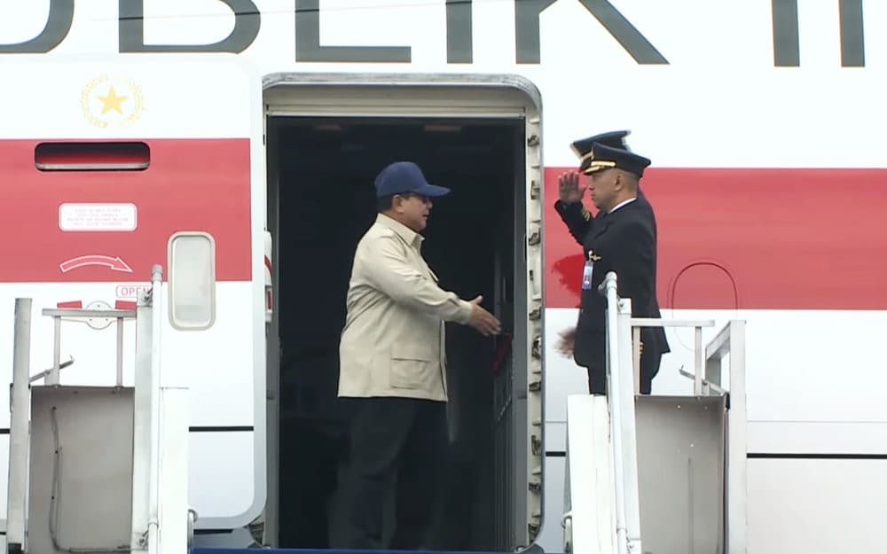 Presiden Prabowo Tiba di Tanah Air Usai Lawatan ke Rusia dan Prancis Presiden Prabowo Tiba di Tanah Air Usai Lawatan ke Rusia dan Prancis