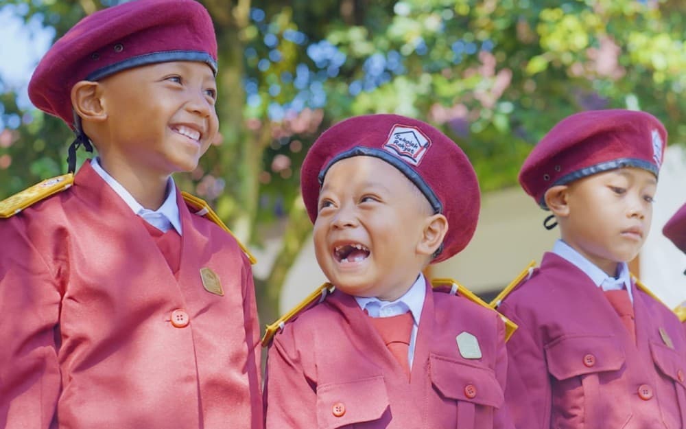 Cerita Fikri, Bocah Pemulung yang Kini Jadi Murid Sekolah Rakyat