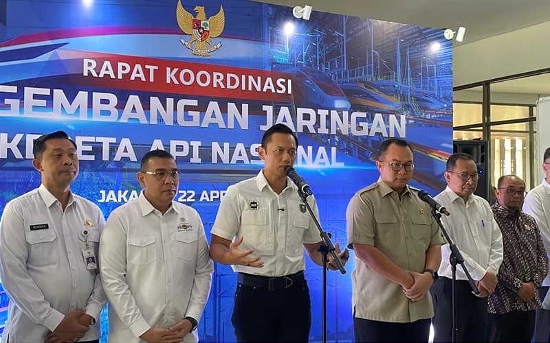 AHY Bakal Bangun dan Reaktivasi 14 Ribu Km Jalur Kereta Api