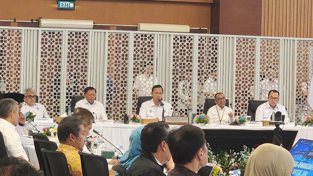 AHY: Potensi Ekonomi Rp6.396 Triliun Hilang Jika Tanggul Laut Tidak Dibangun