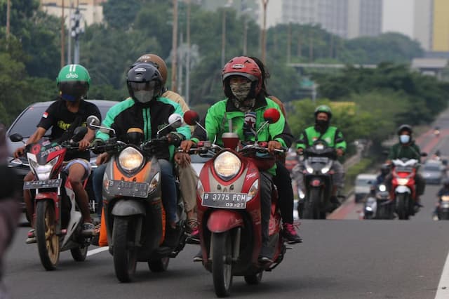 Komisi Ojol Dipangkas Jadi 8 Persen, Saham GRAB Terpeleset, GOTO Ikut Terseret