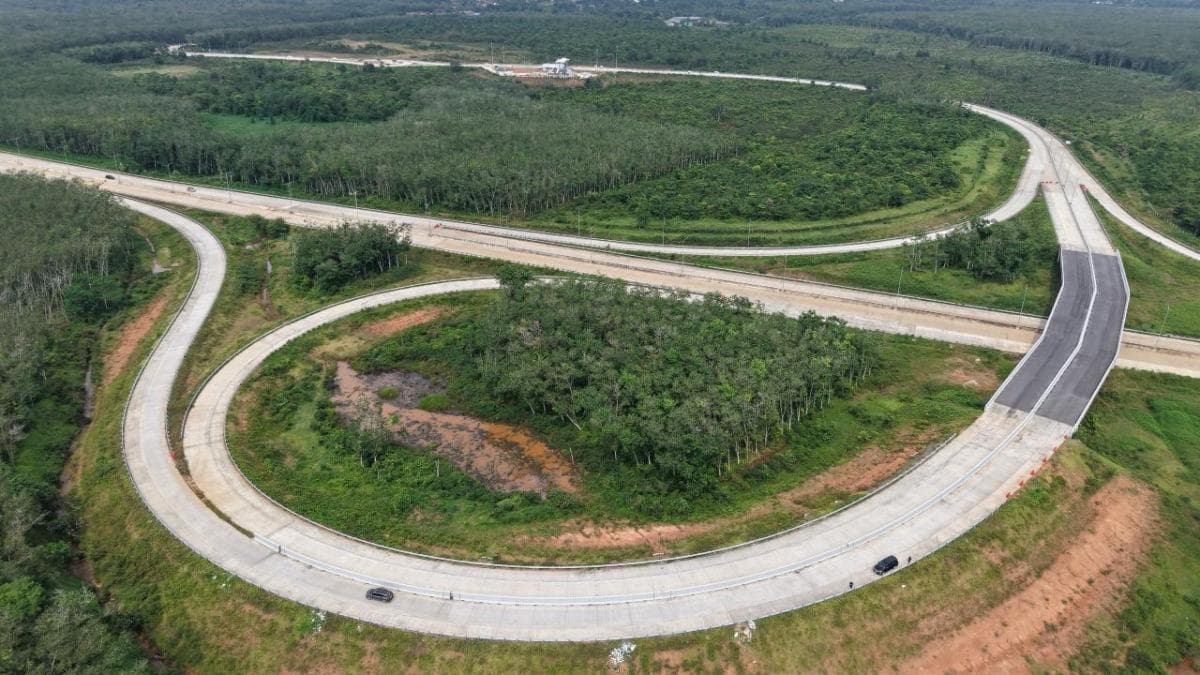 Progres Konstruksi Jalan Tol Palembang-Betung Tembus 81,99 Persen