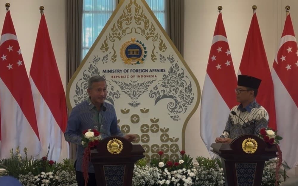 Temui Menlu Singapura, Menteri Sugiono Bahas Energi Hijau dan Ketahanan Pangan Temui Menlu Singapura, Menteri Sugiono Bahas Energi Hijau dan Ketahanan Pangan
