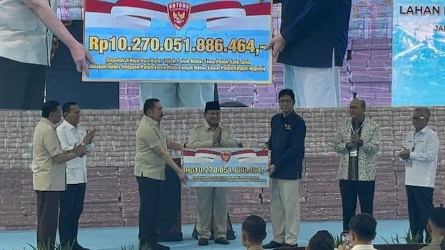 Disaksikan Prabowo, Jaksa Agung Serahkan Rp10,2 Triliun ke Menkeu Hasil Penertiban Kawasan Hutan