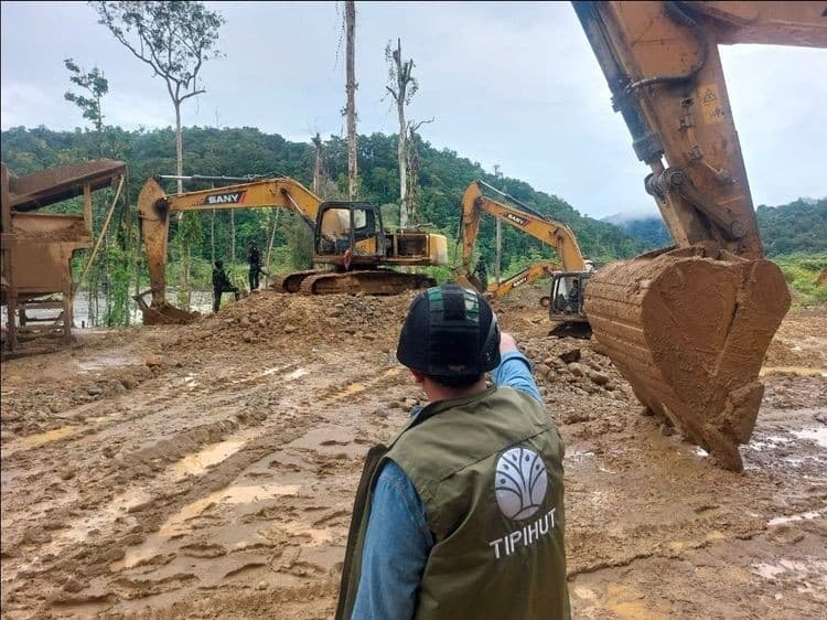 Kemenhut Lacak Pemodal Tambang Ilegal Nabire, 10 Alat Berat dan 7 WNA China Diamankan
