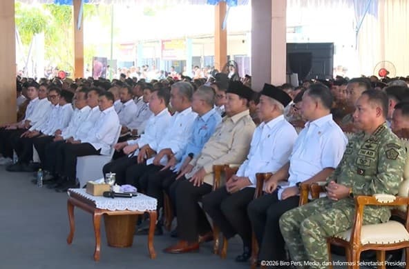 Prabowo Boyong Hampir Seluruh Menteri Saat Resmikan Kopdes Merah Putih