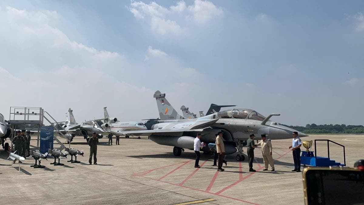 Prabowo Serahkan Sederet Pesawat Tempur ke TNI. Ada Rafale, Falcon, hingga Airbus