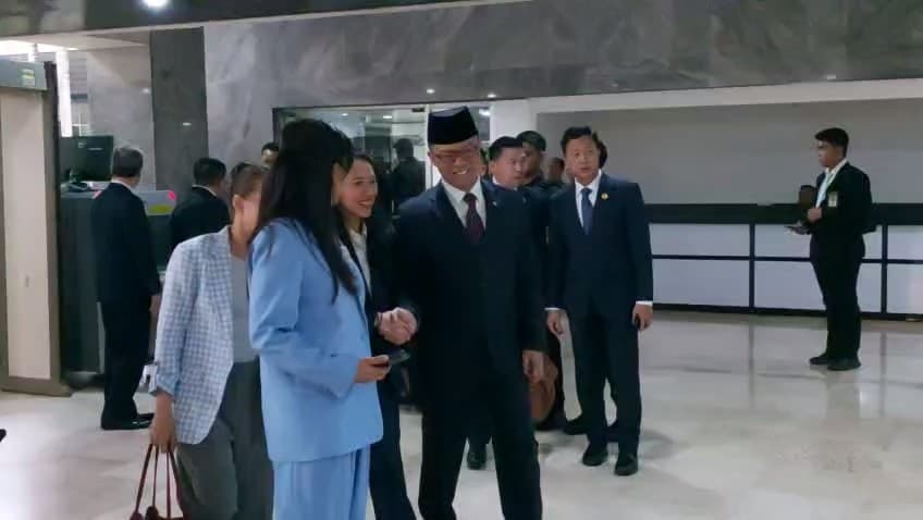 Jelang Pidato Prabowo, Menlu hingga Kapolri Tiba di Gedung DPR